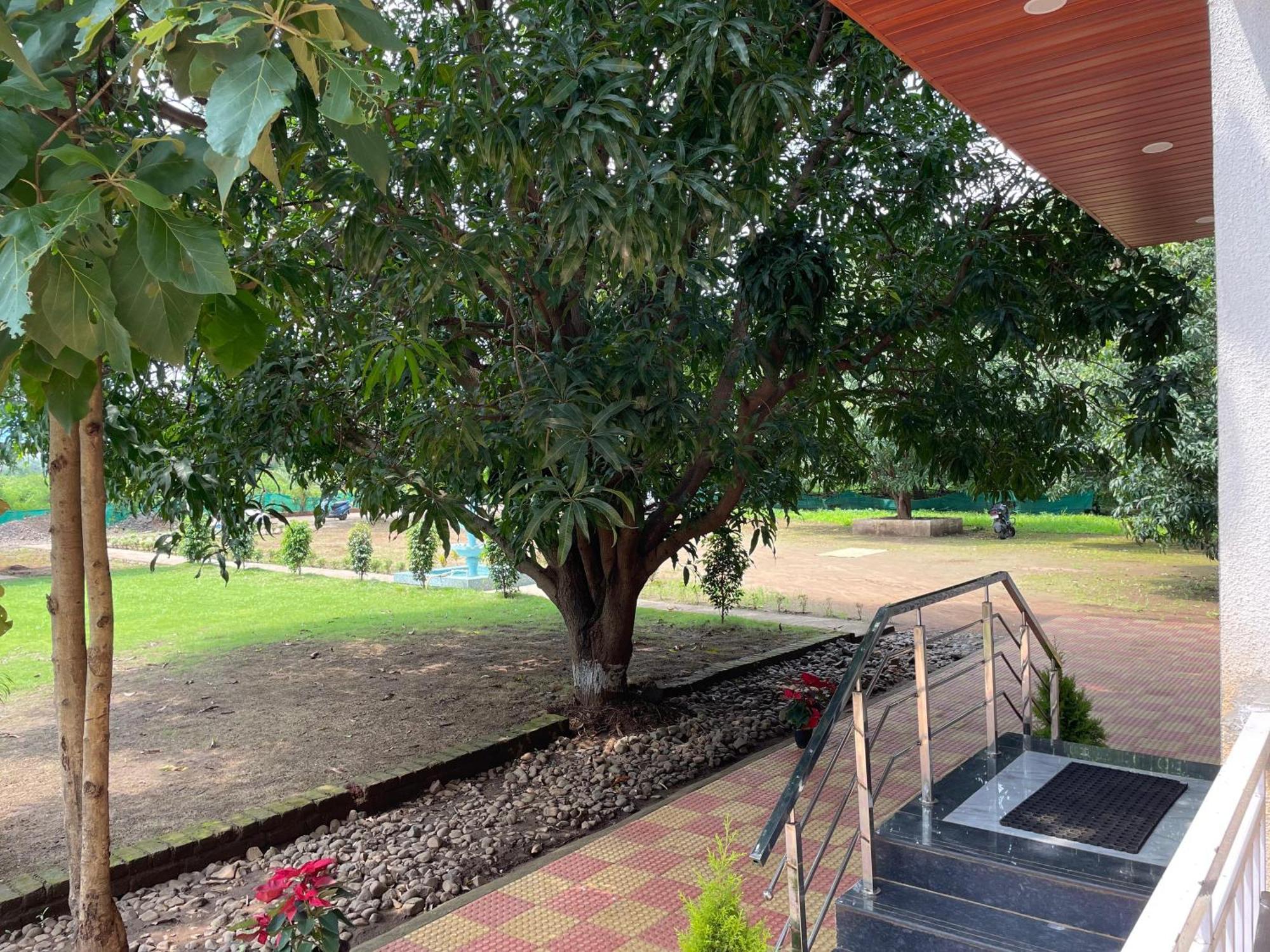 Riverland Farm And Resort 卡尔贾特 外观 照片